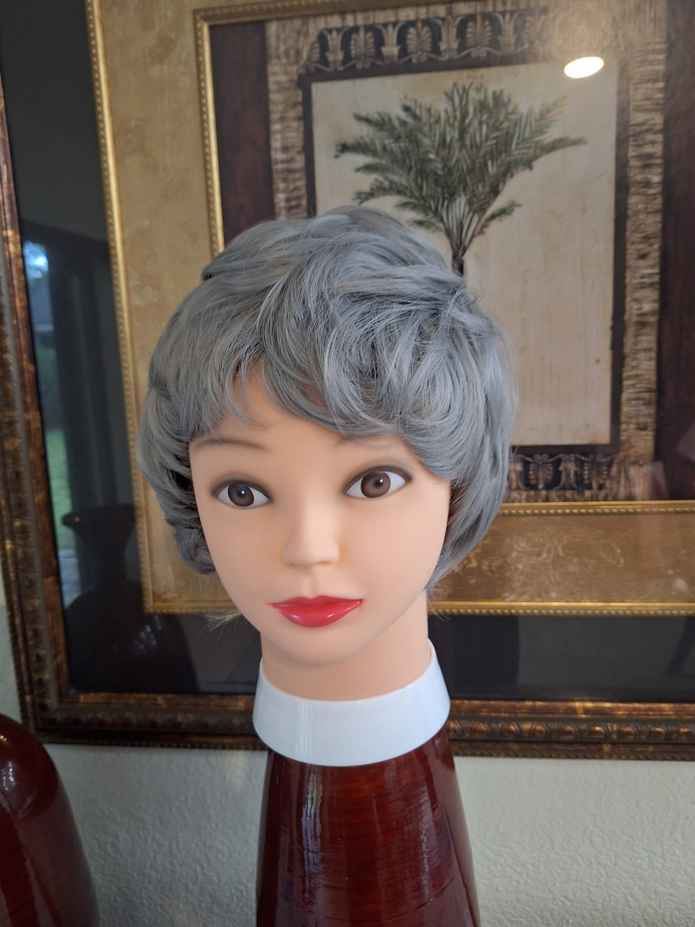 Short Gray Women's Synthetic Wig - Classic Pixie Style